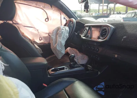 2018 Toyota Tacoma Trd Sport из США, поврежденный, VIN 3TMCZ5AN7JM156092